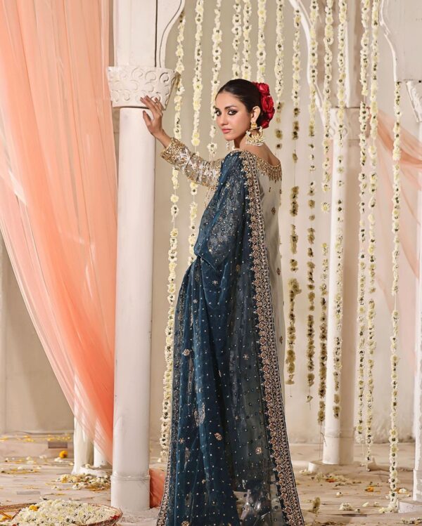 Noor Mahal 3pcs Embroided Collection