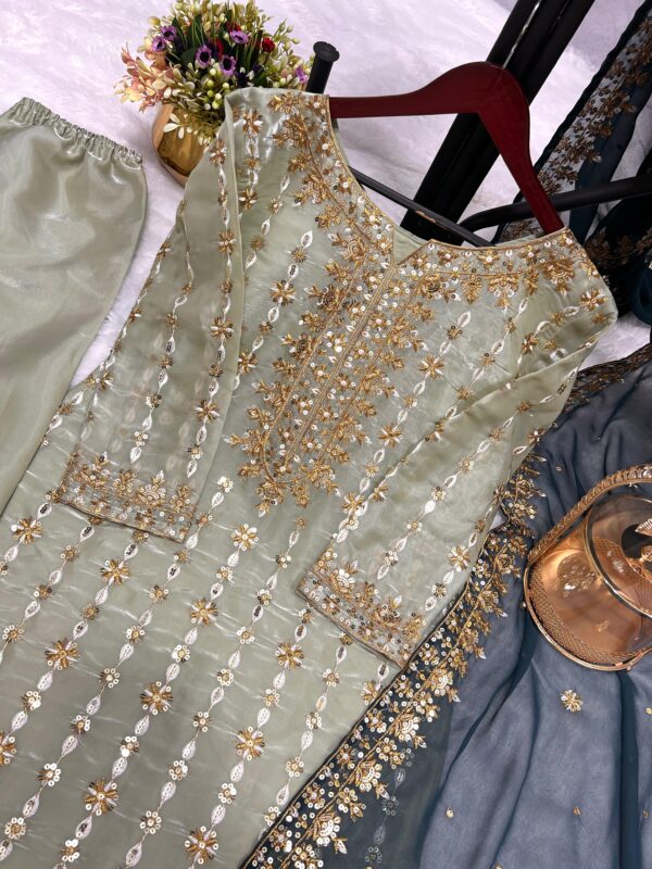 Noor Mahal 3pcs Embroided Collection
